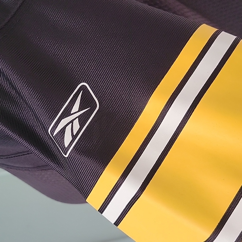 NFL Reebok Large (14-16) - Picture 4 of 10